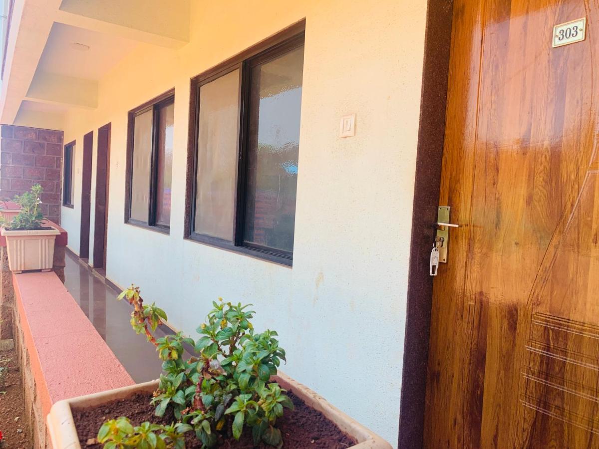 Stay Classy Mahābaleshwar Exterior foto